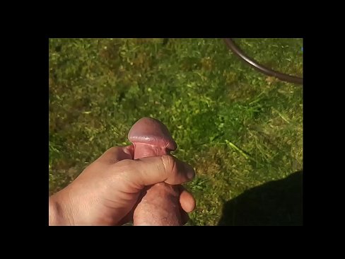 ❤️ Hottie beroa bere pussy arrosa izorratu egiten du eta udako lorategi batean squirt batekin esperma egiten du Porno gurean eu.mrvideospornogratis.ru ❌️❤