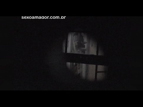 ❤️ Blondie ezkutuan grabatzen du auzoko voyeur batek adreilu hutsen atzean ezkutatuta Porno gurean eu.mrvideospornogratis.ru ❌️❤